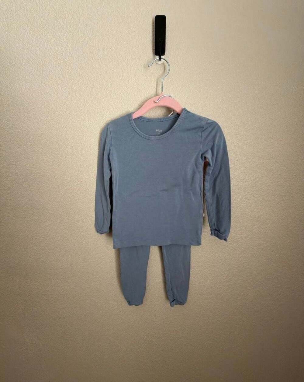 Kyte Baby Toddler Long Sleeve Pajama Set in Slate, Size 2T